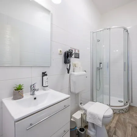 Deluxe Danube City Center Suites Next To The Fashion St' Budapest Exterior photo