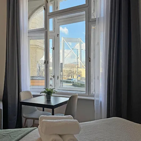 Deluxe Danube City Center Suites Next To The Fashion St' Budapest Exterior photo