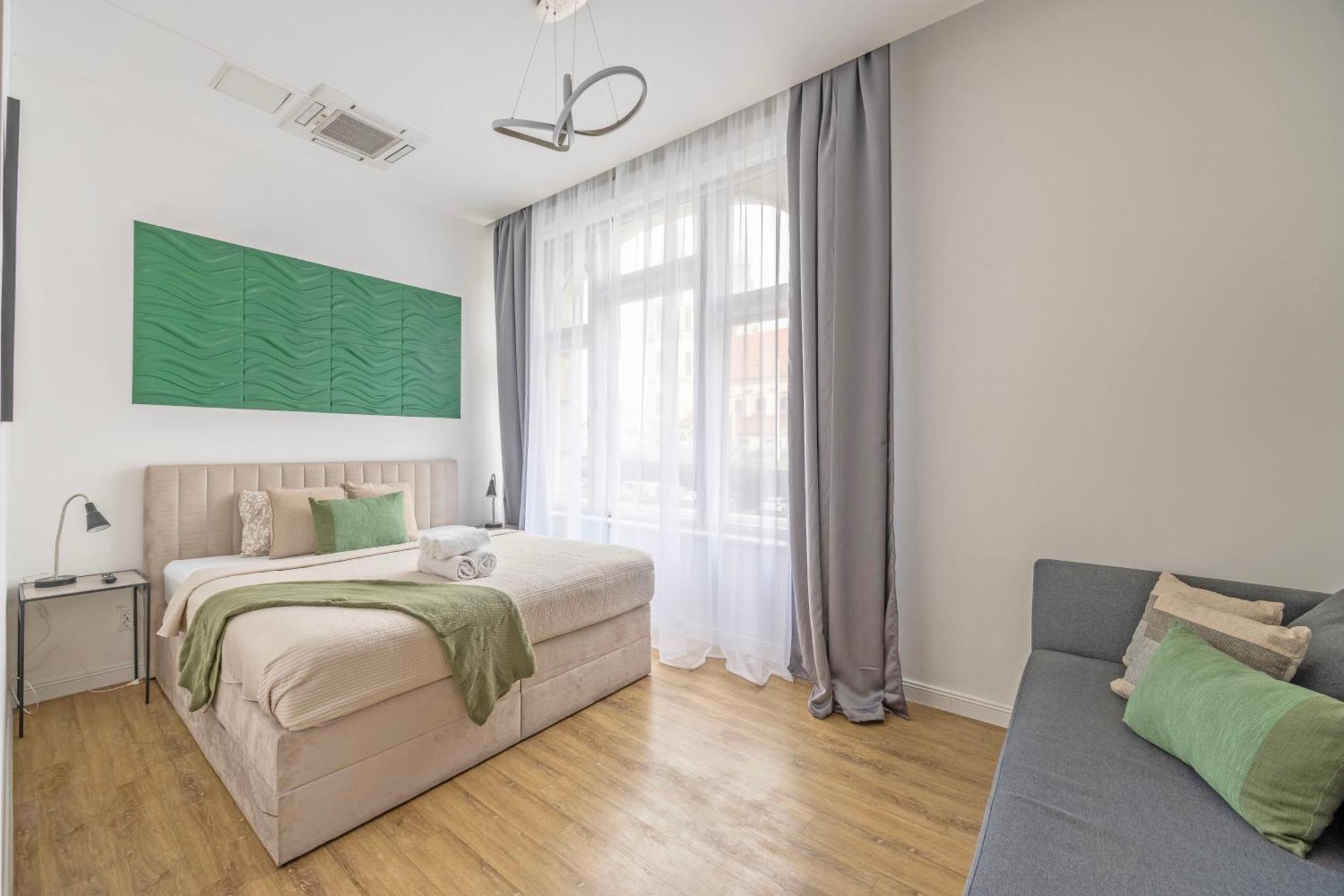 Apartman Deluxe Danube Center Next To The Fashion St'